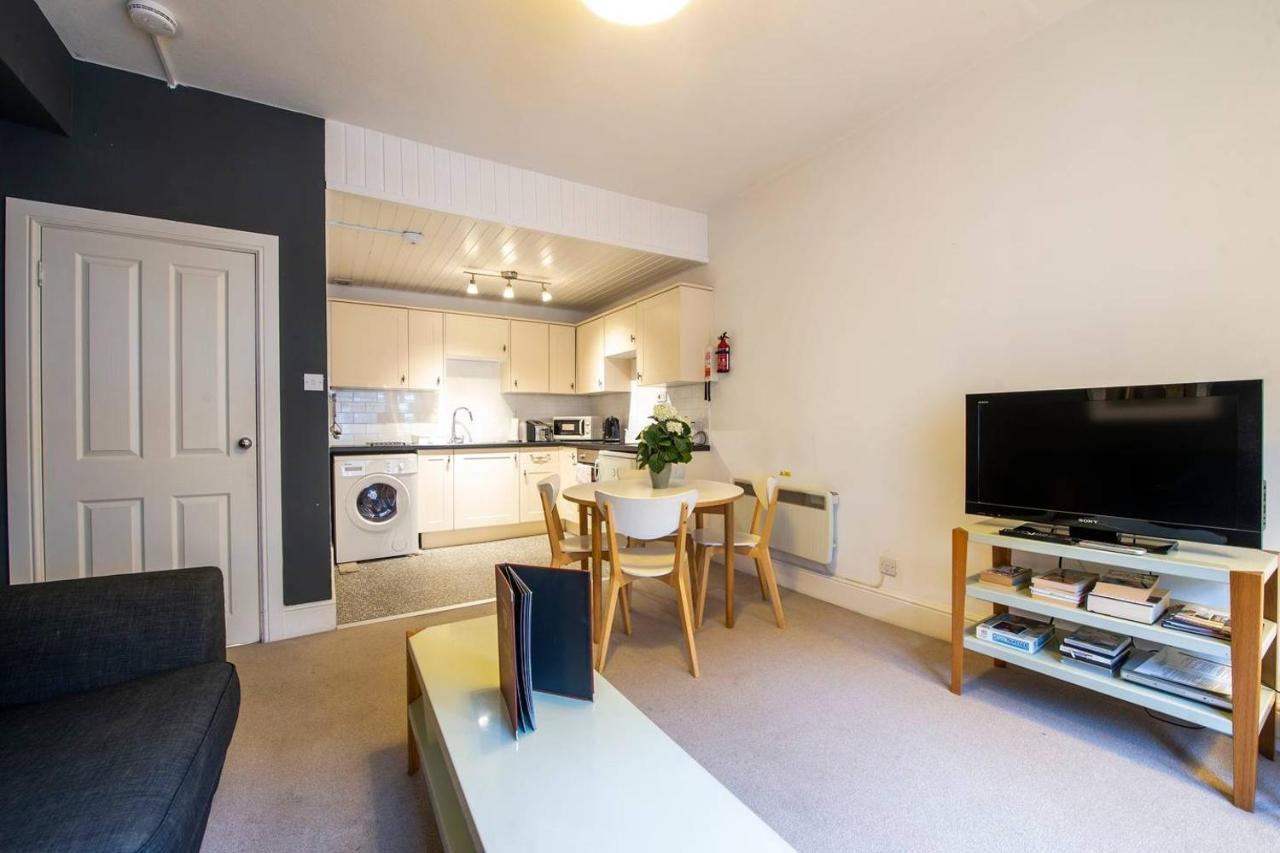 Ferienwohnung Joivy Perfect Location! Charming Rose St Apt For Couples Edinburgh Exterior foto