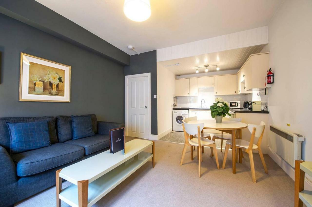 Ferienwohnung Joivy Perfect Location! Charming Rose St Apt For Couples Edinburgh Exterior foto